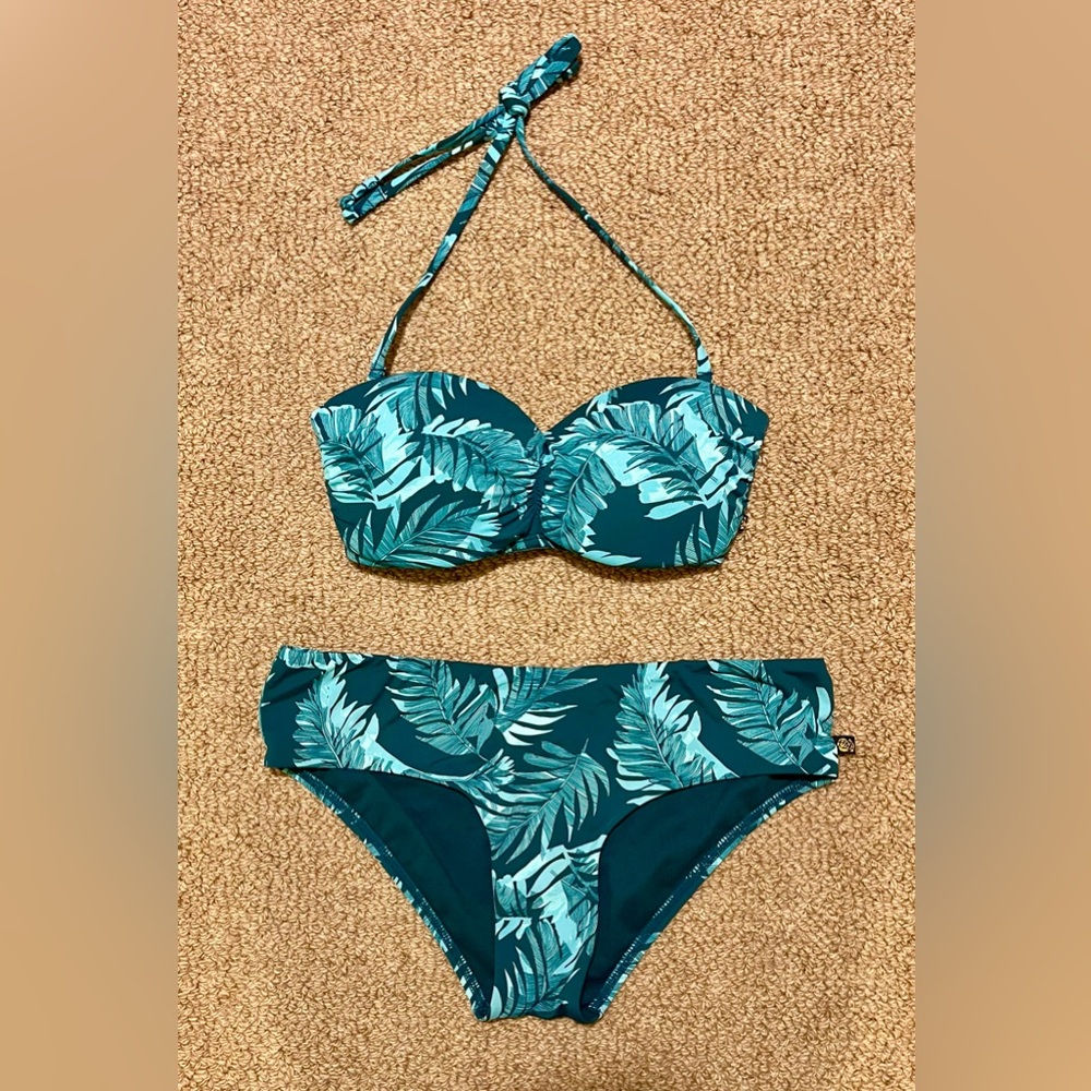 La Vie en Rose — NWOT Bikini